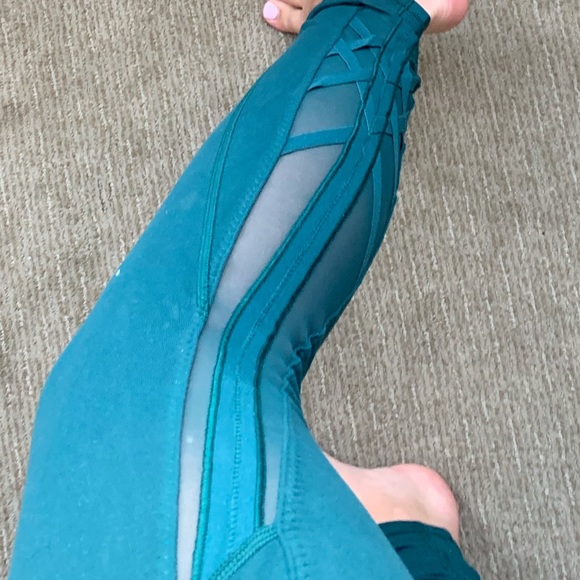 blue/green lululemon leggings - Picture 4 of 5